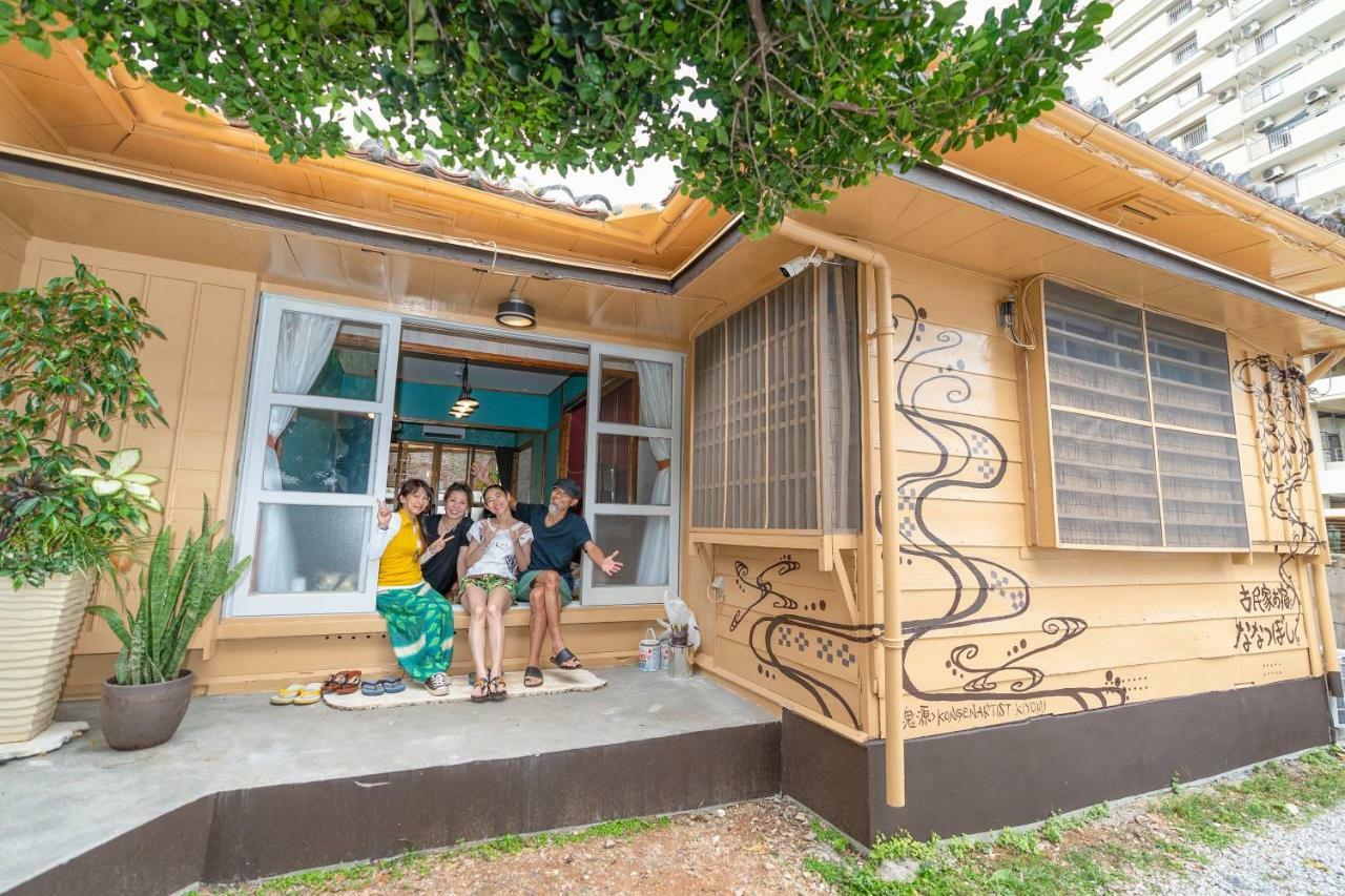 沖縄古民家お宿ななつぼし Okinawa Traditional House Nanatsuboshi Наха Екстер'єр фото